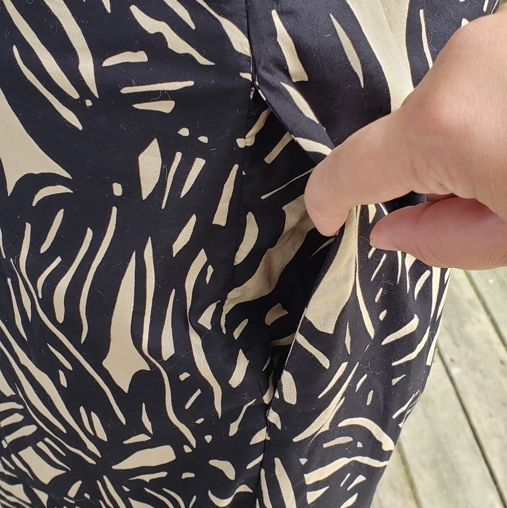 GAP Black / Cream Print Maxi Dress w/ pockets! - 6 - Picture 6 of 8